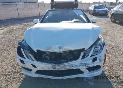 2011 Mercedes-Benz E 550 из США, поврежденный, VIN WDDKK7CF7BF088787